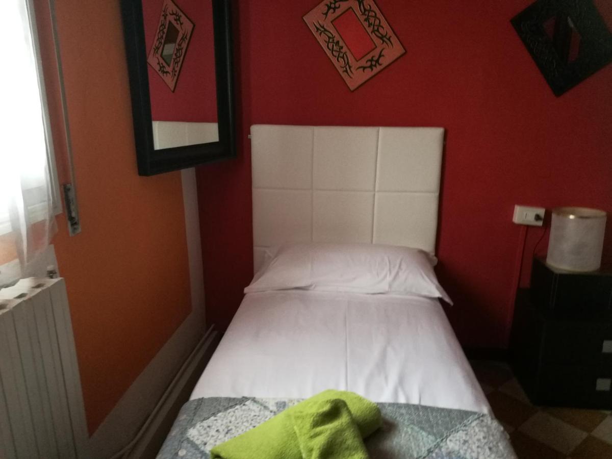 B&B Porta Appia Imola Cameră foto